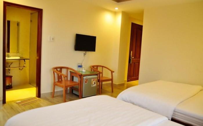 Tung Phuong Beach Hotel