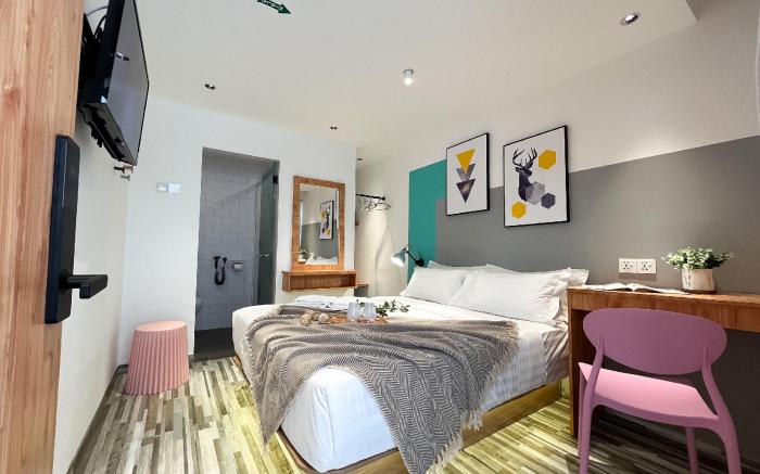 Apple 1 Hotel Gurney