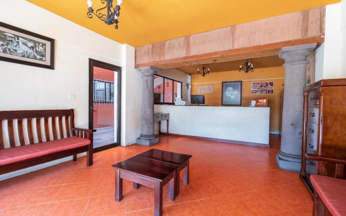 Mesón Real Hotel & Suites