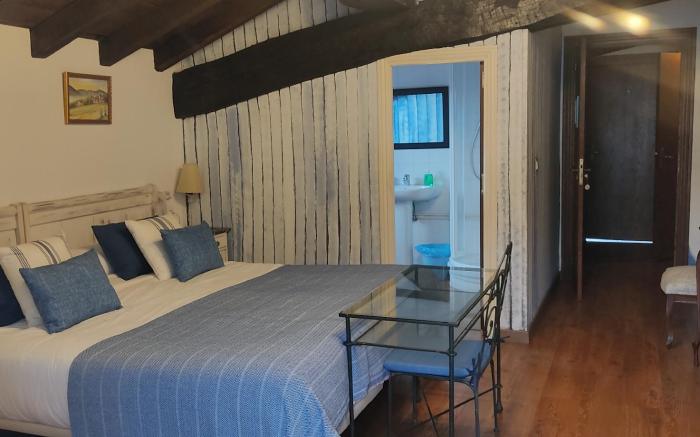 Hostal Mendaurpe