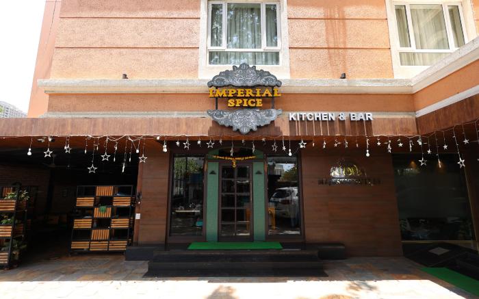 MAJESTIC SUITES BOUTIQUE HOTEL