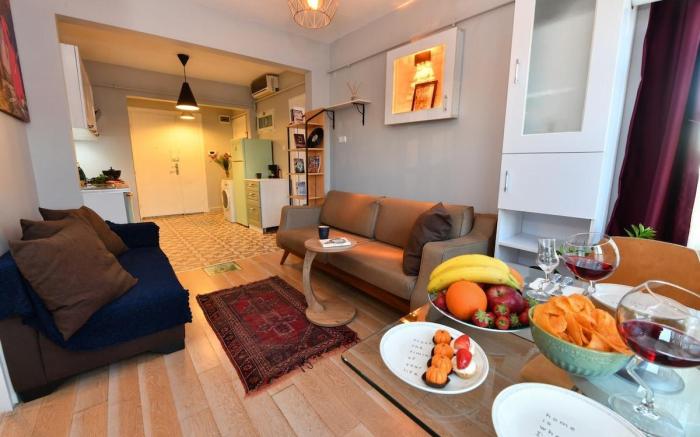 Cozy Heart Of Taksim 2BR ApartmentYour Urban Oasis