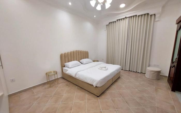 HARF22-101-01 1br apt in AD