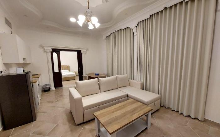 HARF22-101-01 1br apt in AD