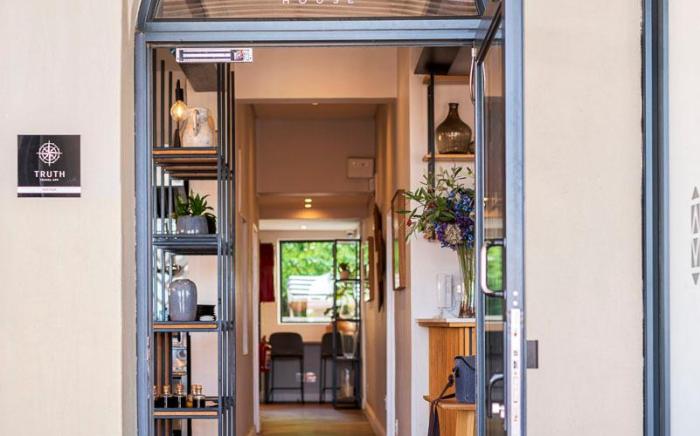 Antrim House Boutique Hotel by Totalstay