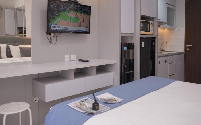 Modern Studio Apt at Transpark Bintaro By Travelio