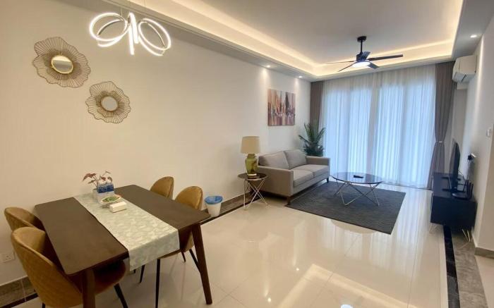 R&F Deluxe 2R1B Homestay By Wan Li