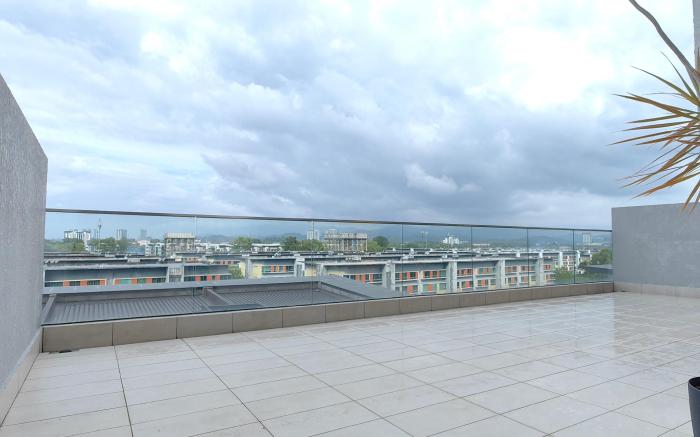 Near Airport|Big Balcony|Cozy Room|KAvenue|2-3 Pax