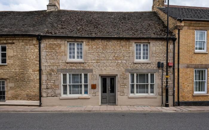 Stylish central 6 bedroom converted Granary