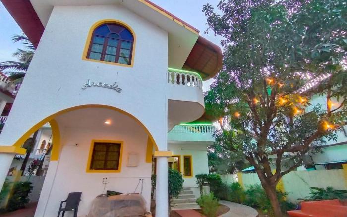 Arcadia Villa 100mtr From Candolim Beach With Pool