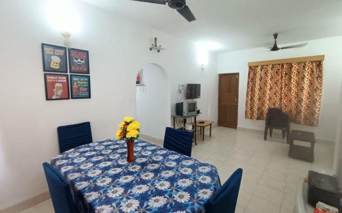 2 Bedroom Near Calangute Beach Wid AC/Backup- E3
