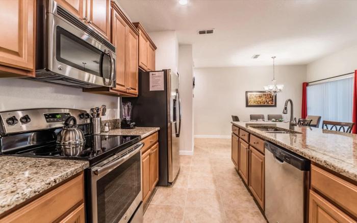 Home 4Bed in Storey Lake with Private Pool