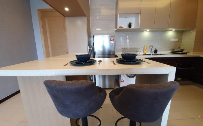 Studio Suite at R&F Princess Cove【8 mins Walk CIQ】
