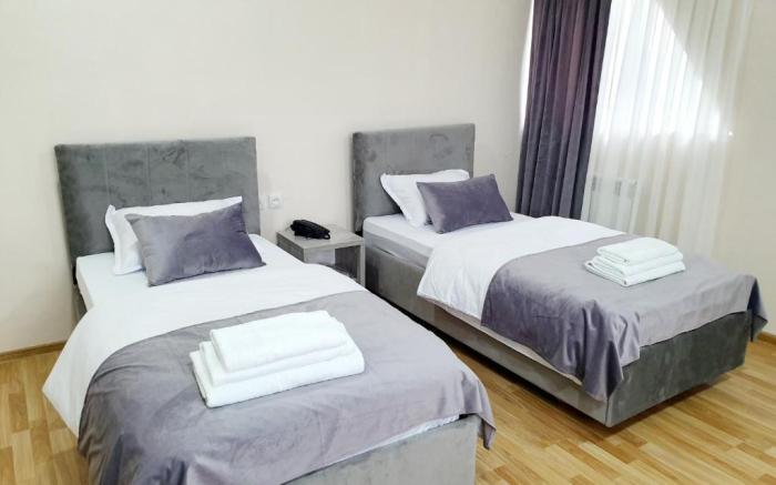 Shosh Apartments