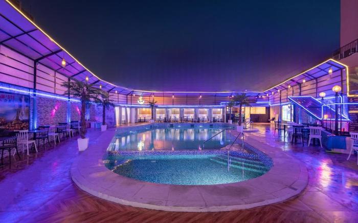 Grand Ambassador Hotel