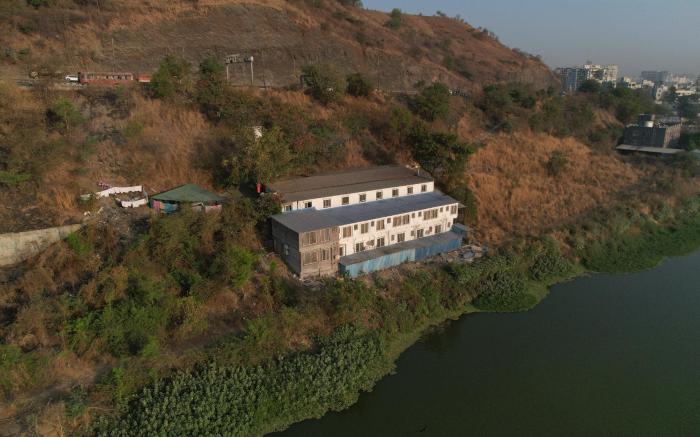 HOTEL LAKE VIEW