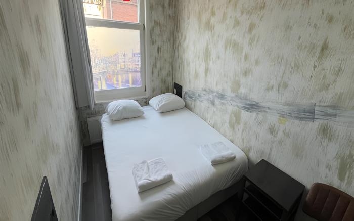 Amigo Budget Hotel