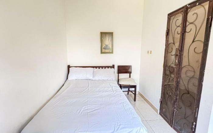 Lathysha Guest House Syariah Mitra RedDoorz 