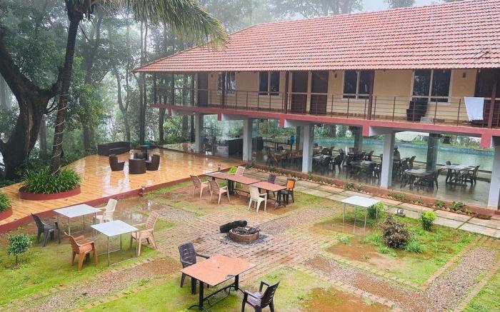 Q Swarga Retreat