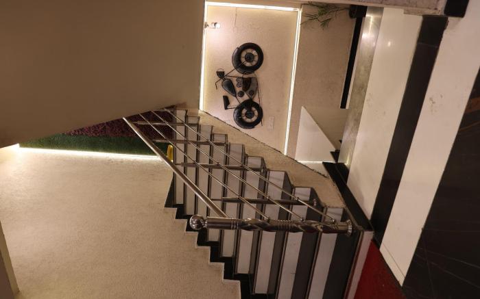 Hotel Gharonda
