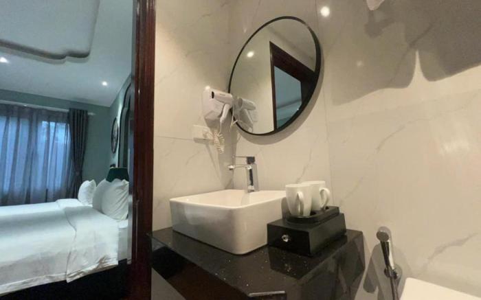 Madelise Sense Hotel & Travel