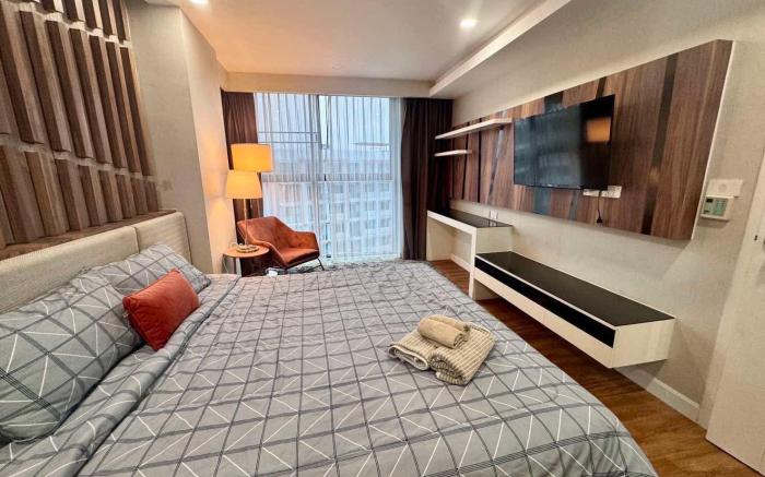 Dusit grand park (one)