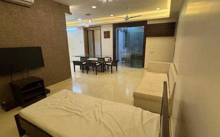Luxury Stay In Heart Of Mumbai