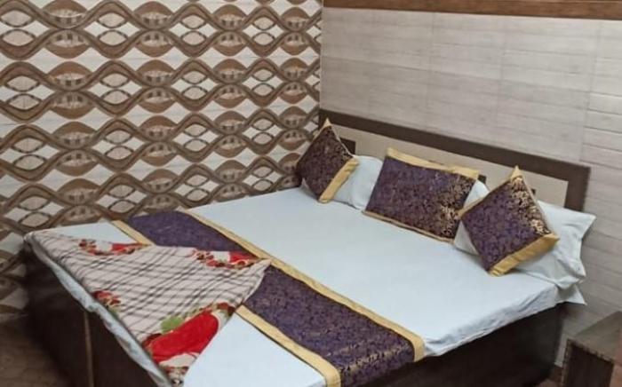 Hotel Punjabi Niwas Amritsar