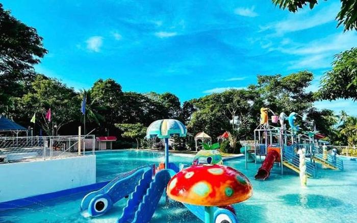 Villa Paraiso Resort and Waterpark