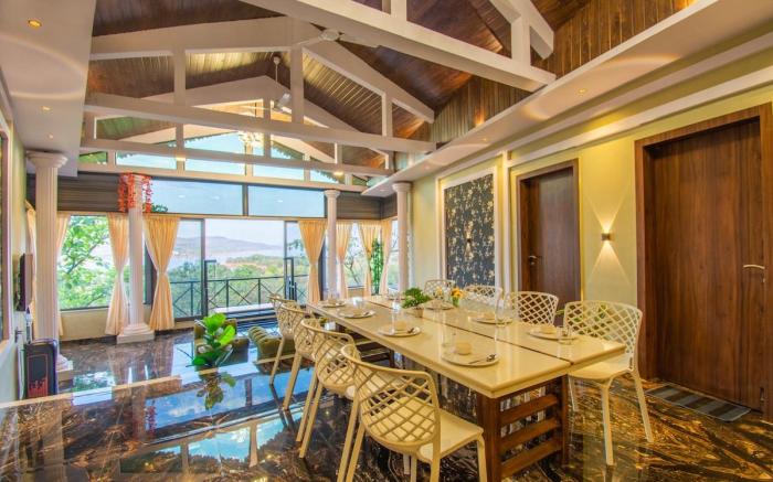 Lake Panorama  7 BHK