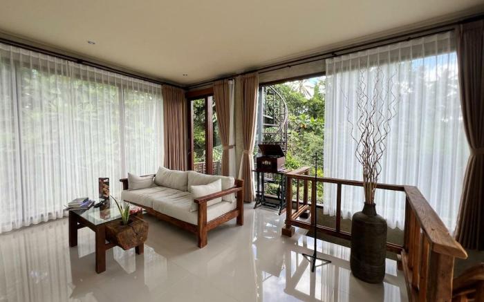 Rooftop Pool Villa in Jungles & Rice Fields, Ubud