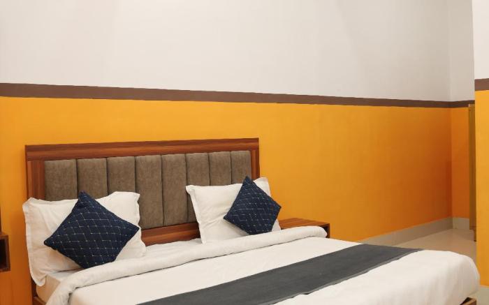 Hotel Hare Krishna & Banquet, Vrindavan