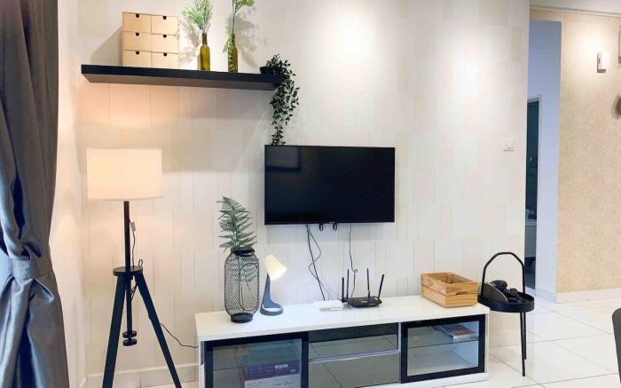 PB1108 3BR beside Paradigm Mall