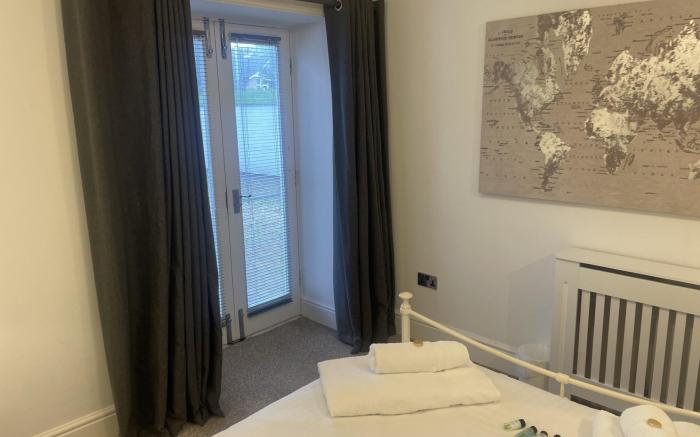 Beach House Courtyard 2 bed