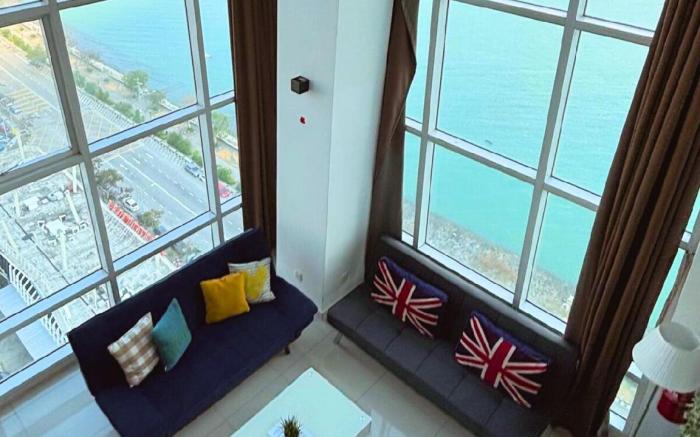 Exquisite Sea View Duplex