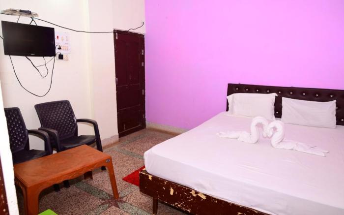 DhamStay Hotel JK inn Near Beach & Temple Puri