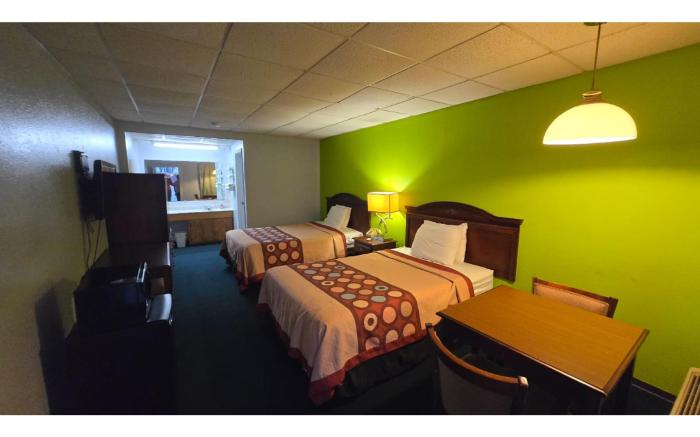 OYO Hickory House Inn