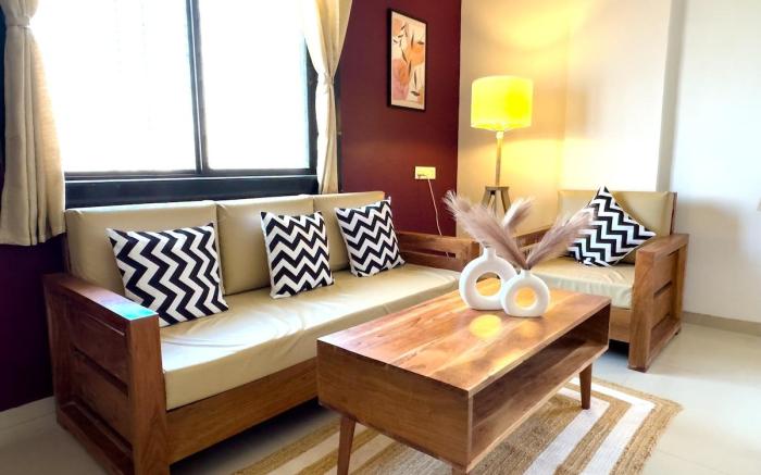 Cozy 2 BHK Near Airport by CozyCave | PLG302