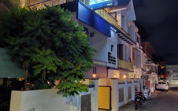Hotel F Square 