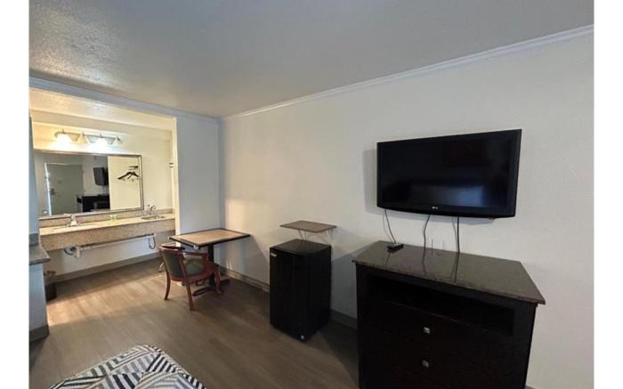 Studio 6  Fort Worth, TX - Downtown East