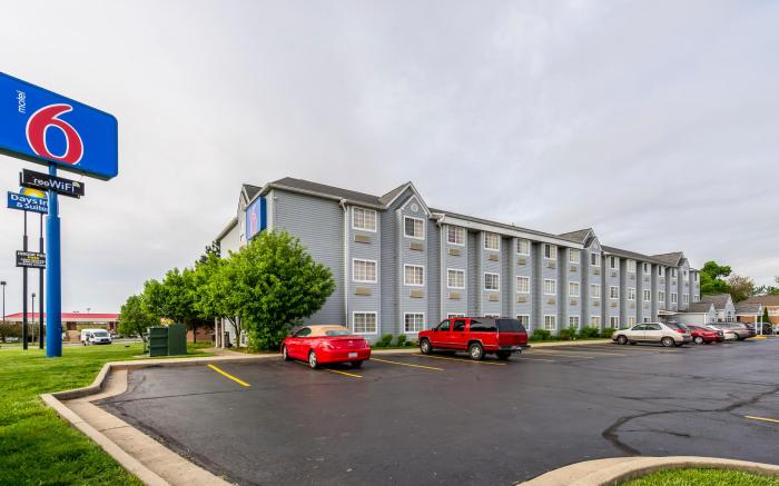 Motel 6 Indianapolis, IN