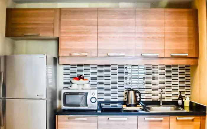 Very Central Newly Renovated 2BR 100m to Nana BTS