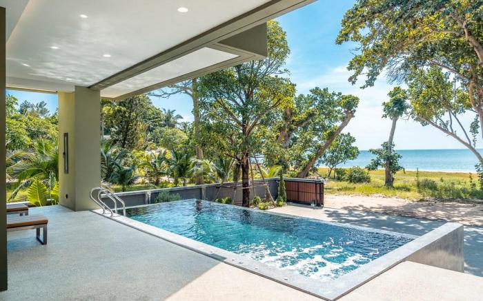 Merbrisa Rayong poolvilla-Ao khai beachfront