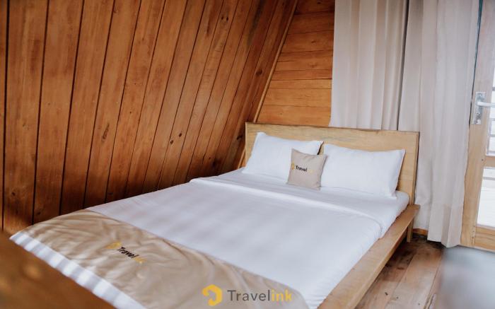 Sikunir Pondok Cabin By Travelink