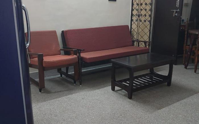 AHK4-2BHK+2WC Central Location