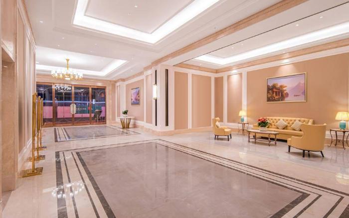 Vienna Hotel Shenzhen International Convention and Exhibition Center Haoxiang Metro Station