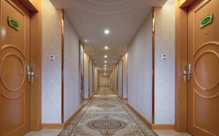 Vienna Classic Hotel Shenzhen Longgang Jixiang Metro Station