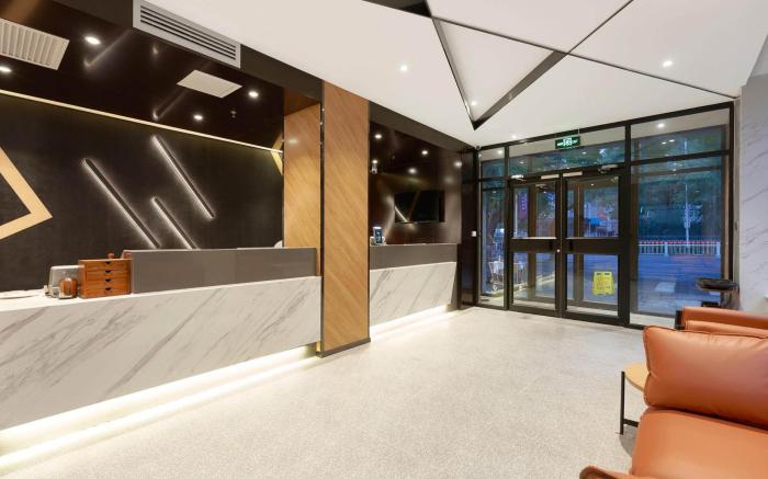 IU Hotel Beijing Zhongguancun Renmin University Suzhoujie Metro Station