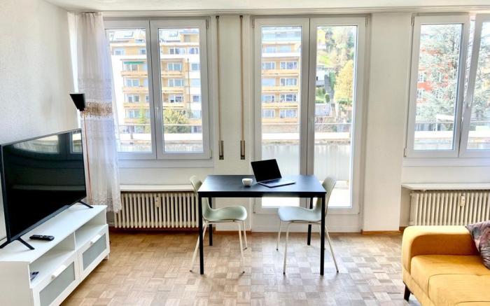 2BDR Rooftop Apt - Central Area