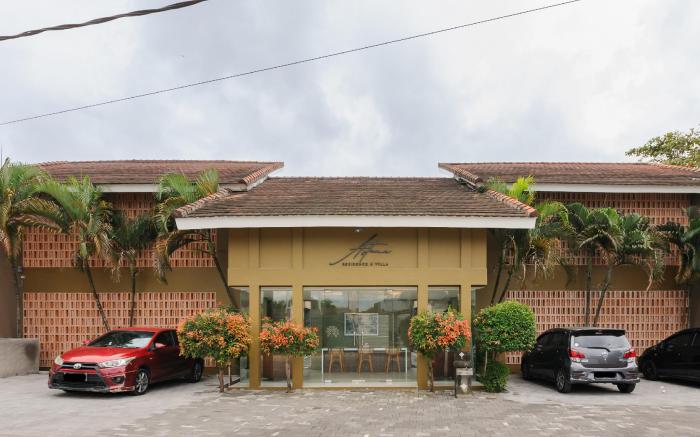 Tan's Astana Villa's by The Lavana